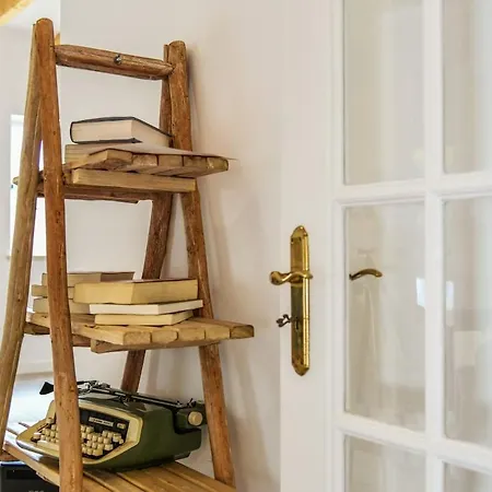 Casa Portus - *